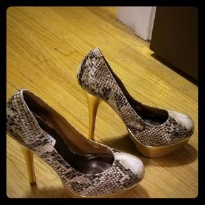 Steve Madden Pumps